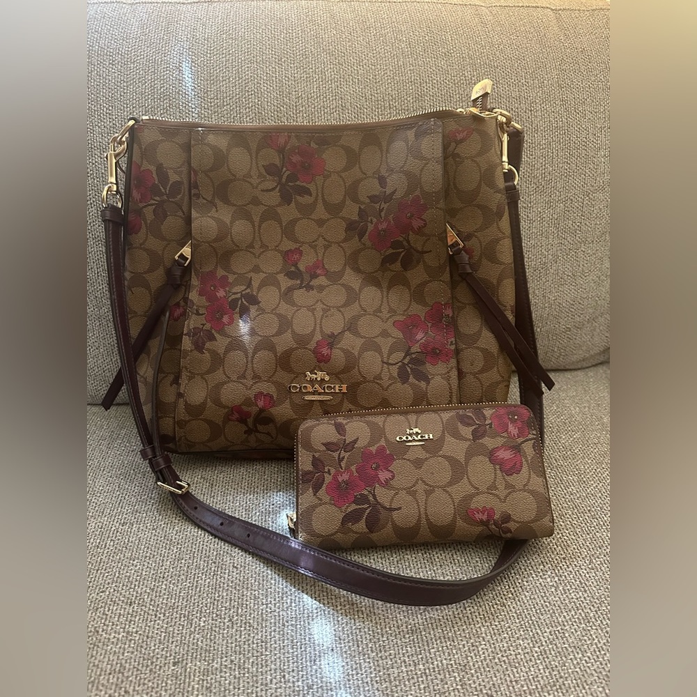 Coach purse and wallet